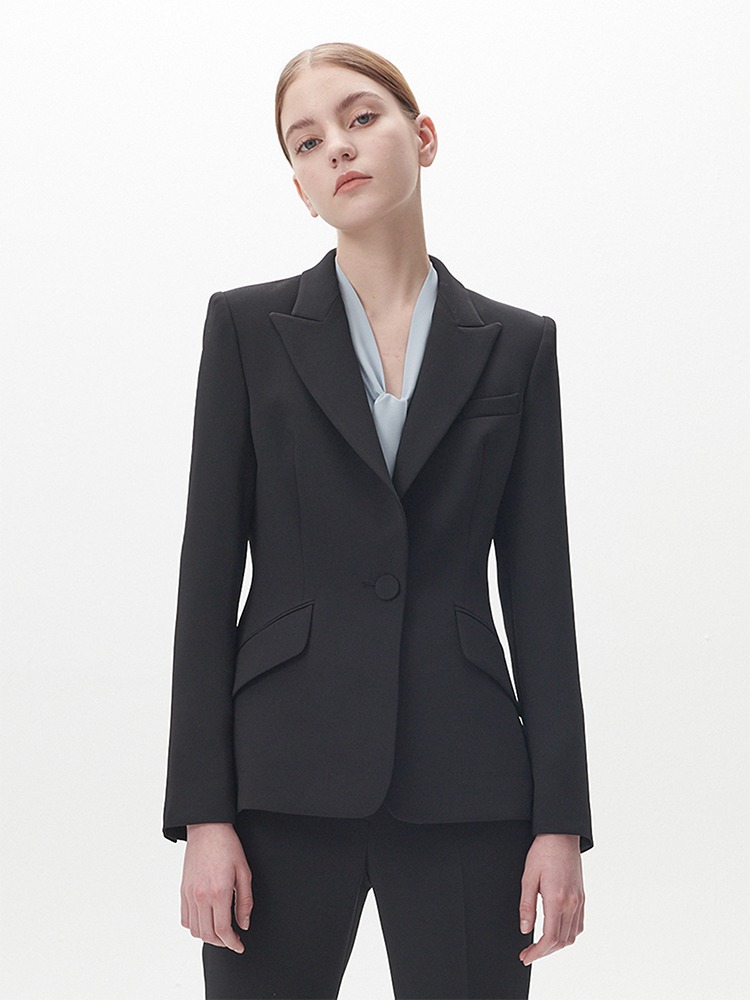 CLASSIC ONE-BUTTON JACKET - BLACK